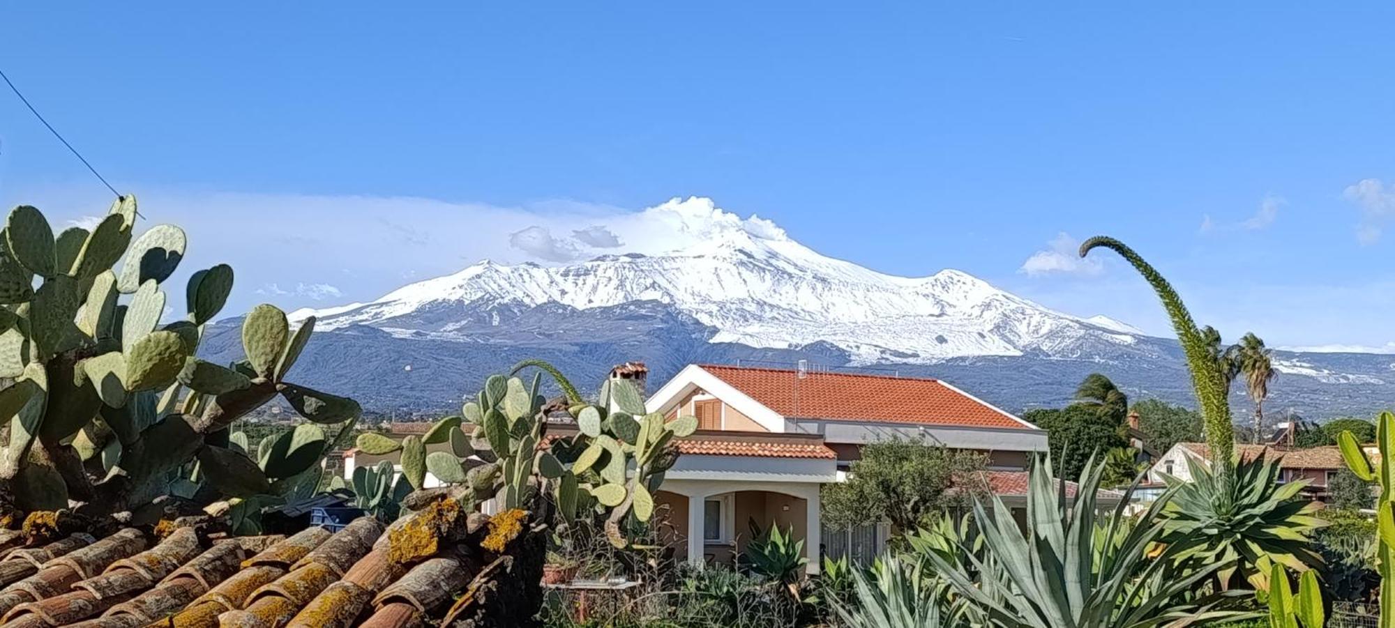 Casa Del Sole Con Vista Sull'Etna A 200 Mt Dal Mare Villa Acireale Bagian luar foto